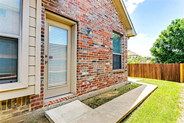 $2,700 | 423 Rainforest Court, Murphy, TX 75094