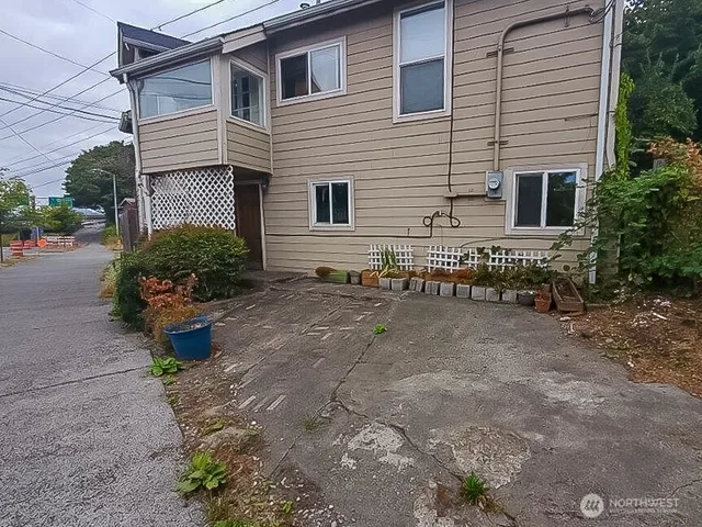 $550,000 | 3823 Delridge Way Southwest, Seattle, WA 98106