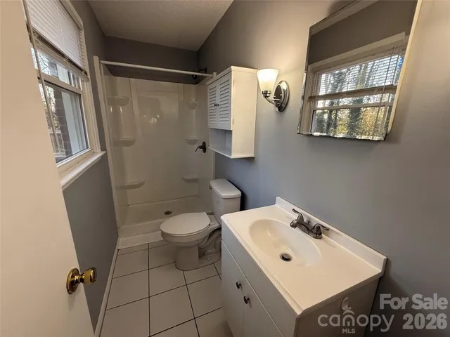 $384,900 | 1230 18th Avenue Northeast, Hickory, NC 28601