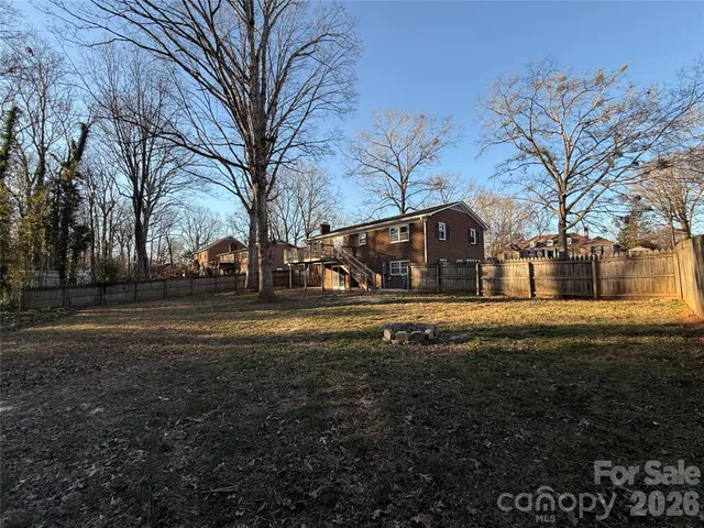 $384,900 | 1230 18th Avenue Northeast, Hickory, NC 28601