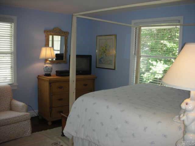 2712 St Marys Street Raleigh, NC 27609 - Photo 9 of 12 Gallery Image 9