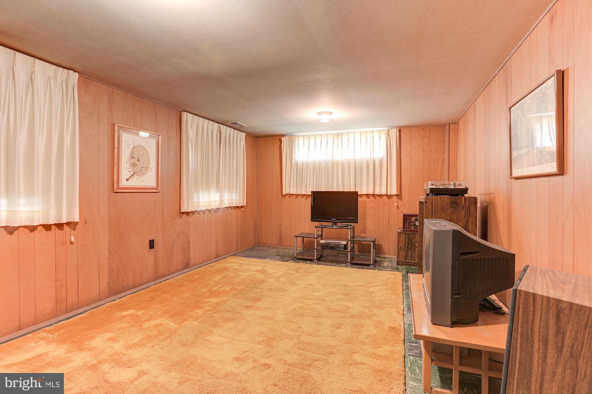 3803 Kilburn Road Randallstown, MD 21133 - Photo 16 of 23 Family Room