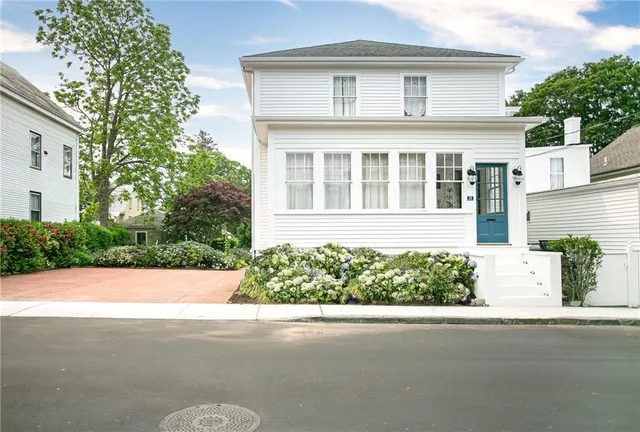 $2,195,000 | 12 Poplar Street, Newport, RI 02840