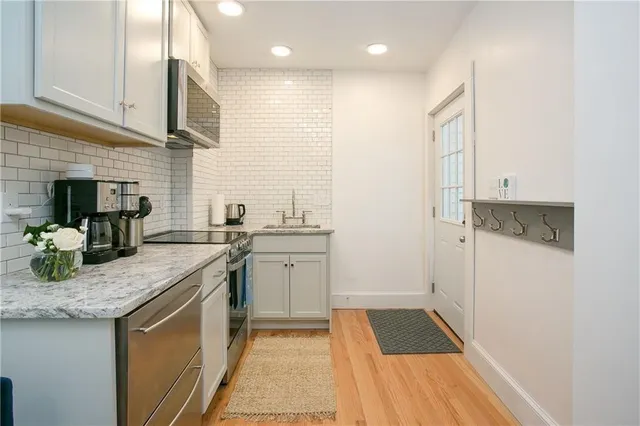 $2,195,000 | 12 Poplar Street, Newport, RI 02840