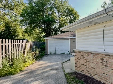 $158,000 | 101 Shabbona Drive, Park Forest, IL 60466