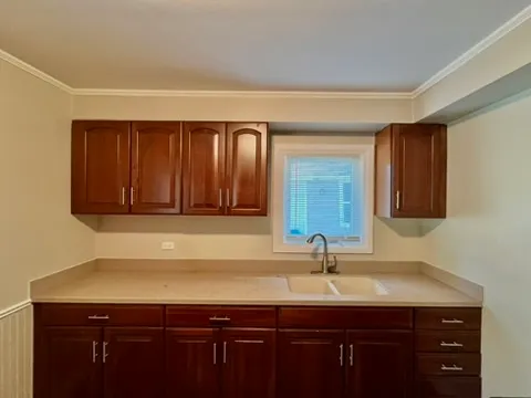 $158,000 | 101 Shabbona Drive, Park Forest, IL 60466