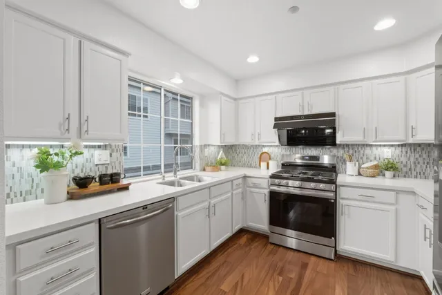 $1,409,900 | 7 Chart Lane, Redwood City, CA 94065