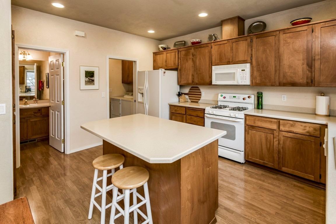 320 Donna Way Central Point, OR 97502 - Photo 11 of 26 Additional Photo