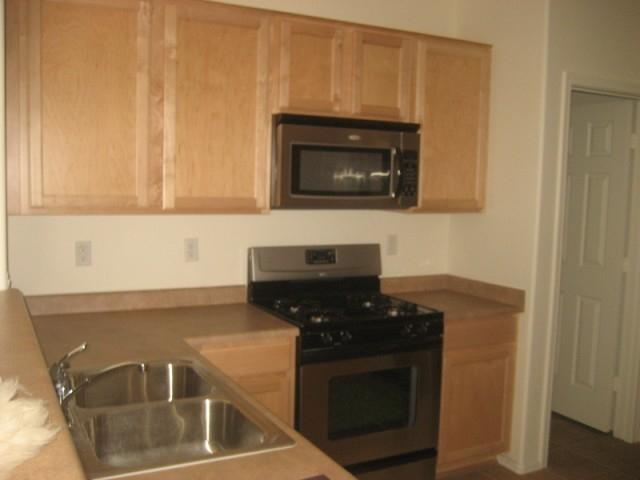 6852 West Carter Road Laveen, AZ 85339 - Photo 2 of 11 KITCHEN
