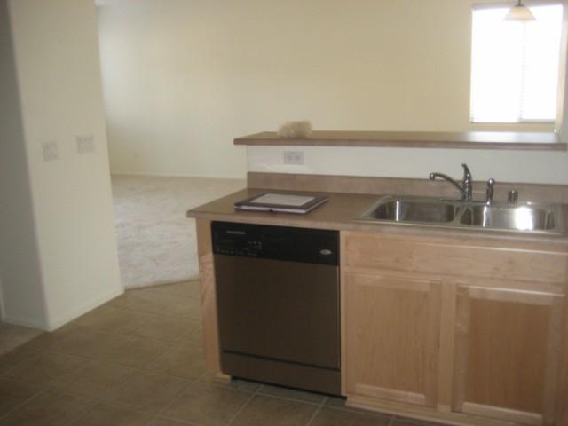 6852 West Carter Road Laveen, AZ 85339 - Photo 3 of 11 KITCHEN