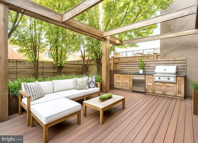 $1,330,000 | 925 R Street Northwest, Washington, DC 20001