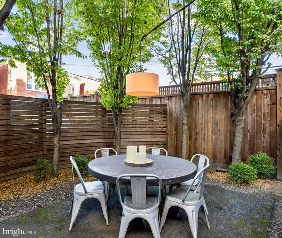 $1,330,000 | 925 R Street Northwest, Washington, DC 20001