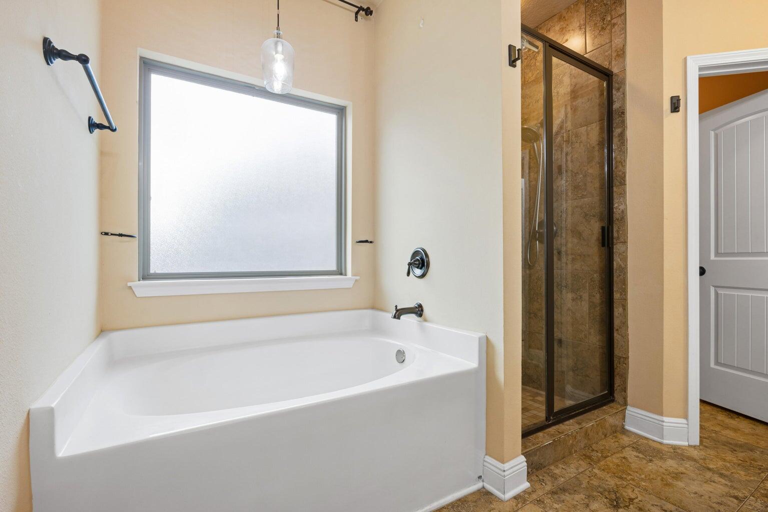 189 Cox Road Santa Rosa Beach, FL 32459 - Photo 17 of 33 189 Cox Primary Garden Tub