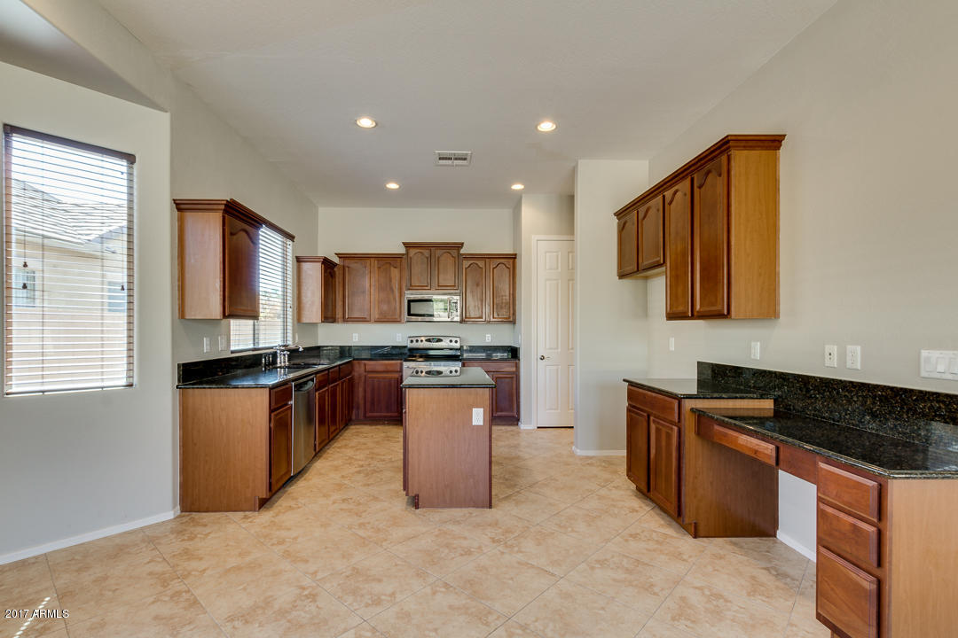 1046 Phelps Street Gilbert, AZ 85295 - Photo 11 of 24 01-Phelps