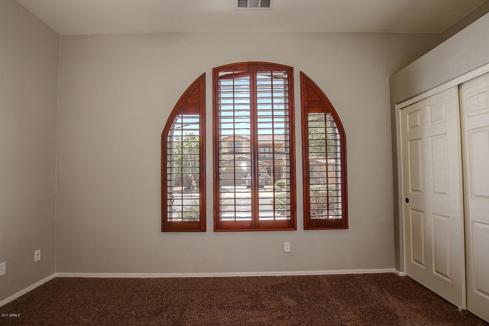 1046 Phelps Street Gilbert, AZ 85295 - Photo 2 of 24 1046 E Phelps St (2)