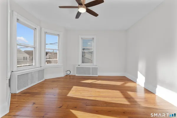 $2,600 | 394 Gregory Street, Unit 1, Bridgeport, CT 06604