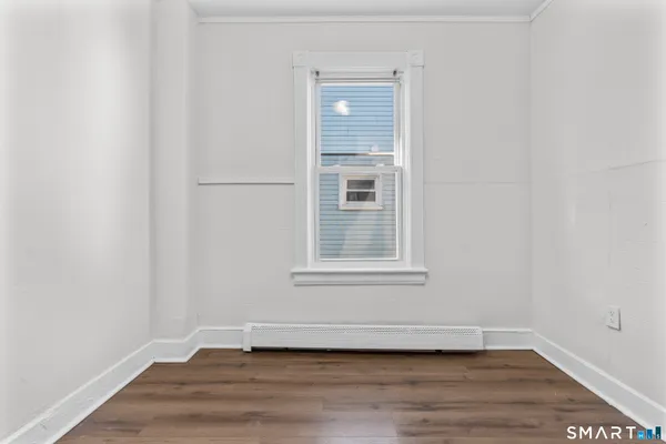 $2,600 | 394 Gregory Street, Unit 1, Bridgeport, CT 06604