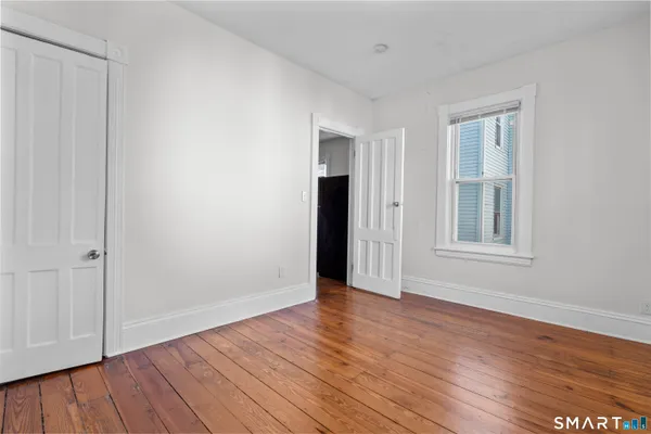 $2,600 | 394 Gregory Street, Unit 1, Bridgeport, CT 06604