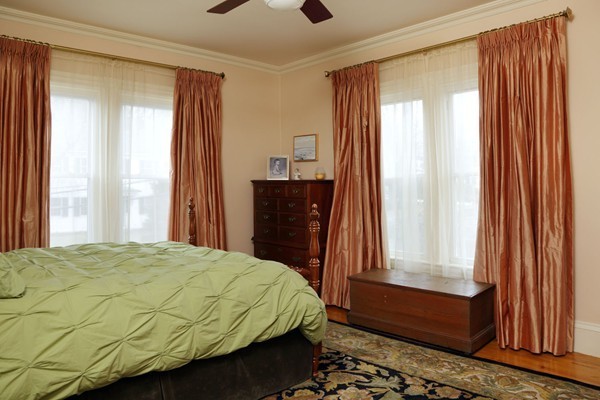 949 Chestnut Street, Unit 1 Newton, MA 02464 - Photo 6 of 7