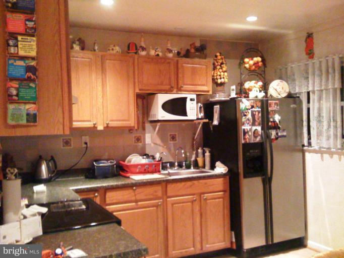 6312 Frontier Drive Springfield, VA 22150 - Photo 8 of 18 Kitchen
