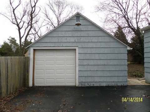 3008 Covert Road Flint, MI 48506 - Photo 10 of 16 20398221-9.JPG