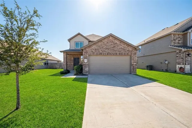 $350,000 | 1405 Wentwood Drive, DeSoto, TX 75115
