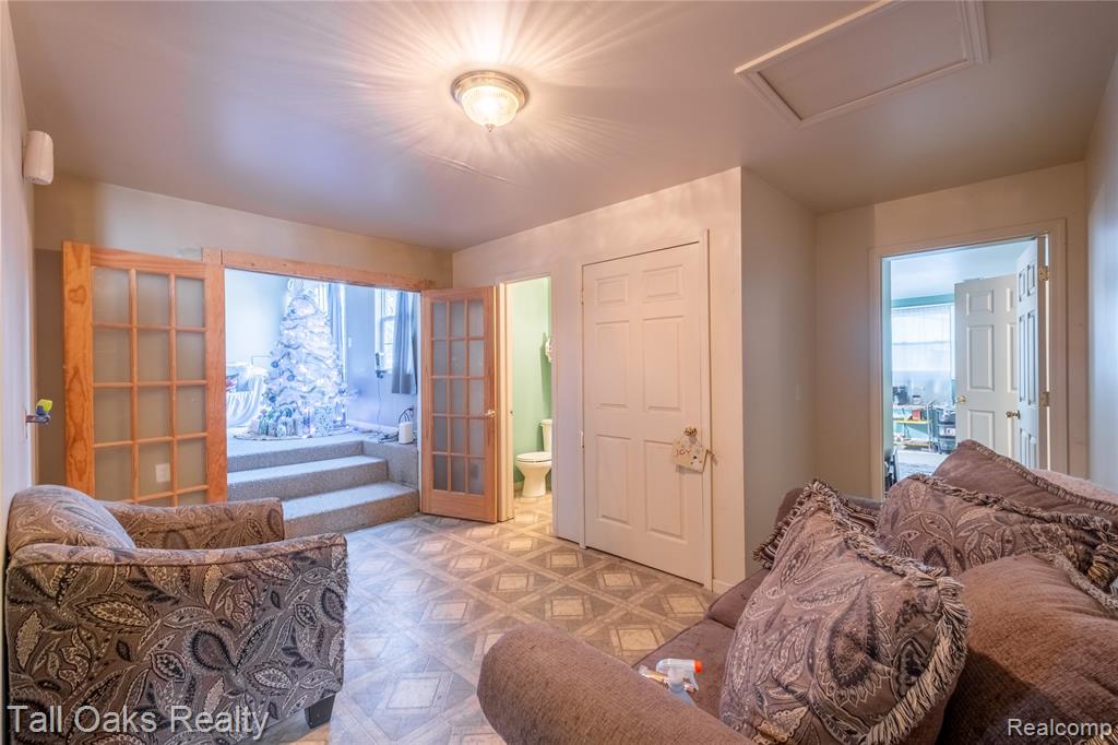 6054 East Pierson Road Flint, MI 48506 - Photo 21 of 38