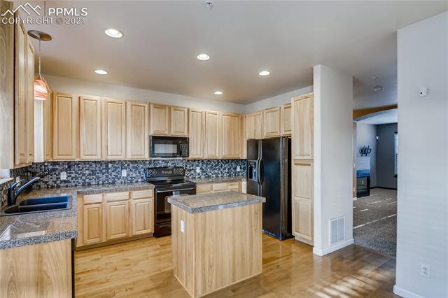 815 Weber Ridge Point Colorado Springs, CO 80903 - Photo 9 of 33