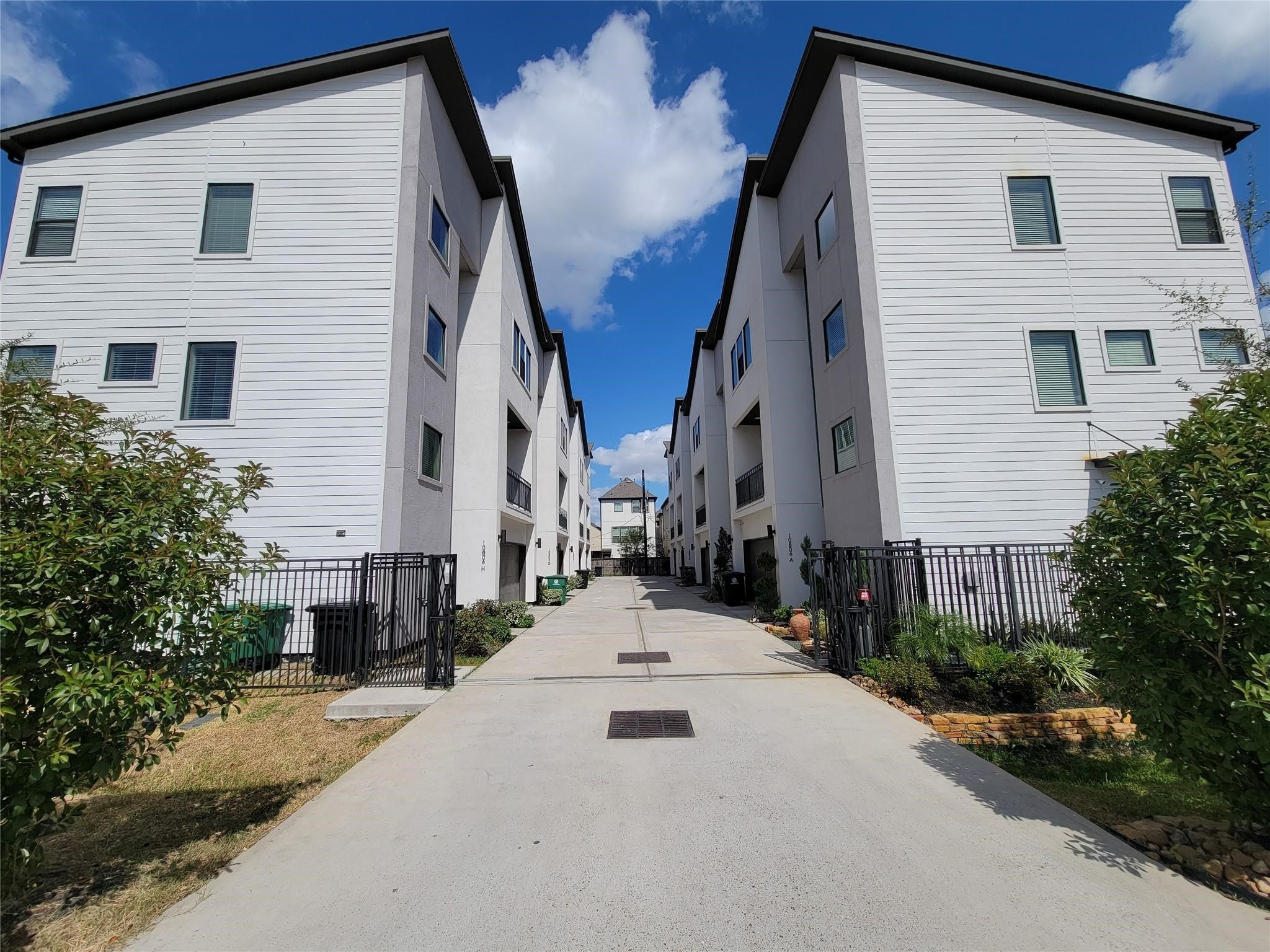 10806 Warwana Road, Unit C Houston, TX 77043 - Photo 9 of 9