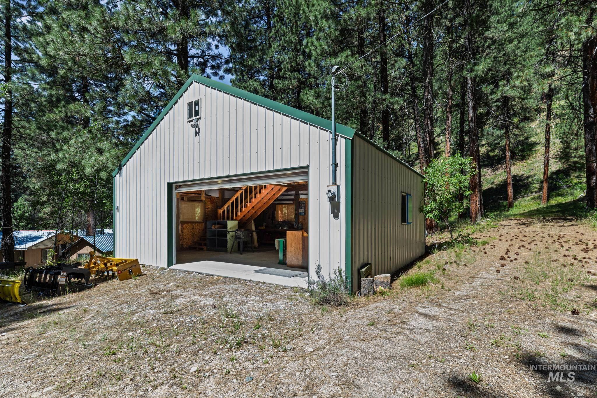 18 Hida Way Lowman, ID 83637 - Photo 2 of 42