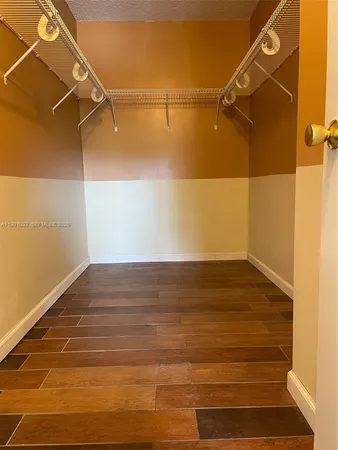 $1,725 | 3650 North 56th Avenue, Unit 519, Hollywood, FL 33021