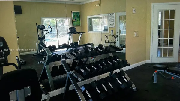 $1,725 | 3650 North 56th Avenue, Unit 519, Hollywood, FL 33021