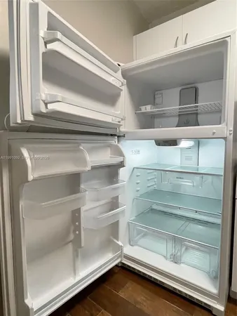 $1,725 | 3650 North 56th Avenue, Unit 519, Hollywood, FL 33021