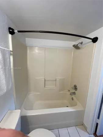 $1,725 | 3650 North 56th Avenue, Unit 519, Hollywood, FL 33021