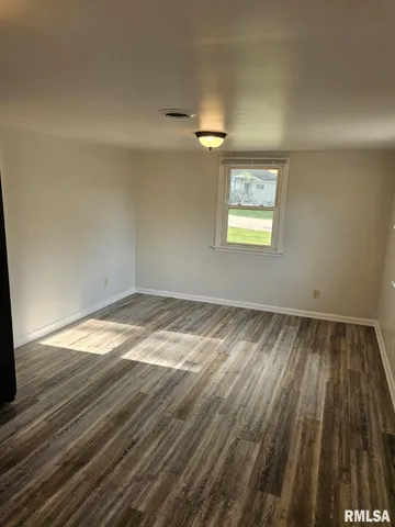 $99,800 | 1223 North Front Street, Chillicothe, IL 61523