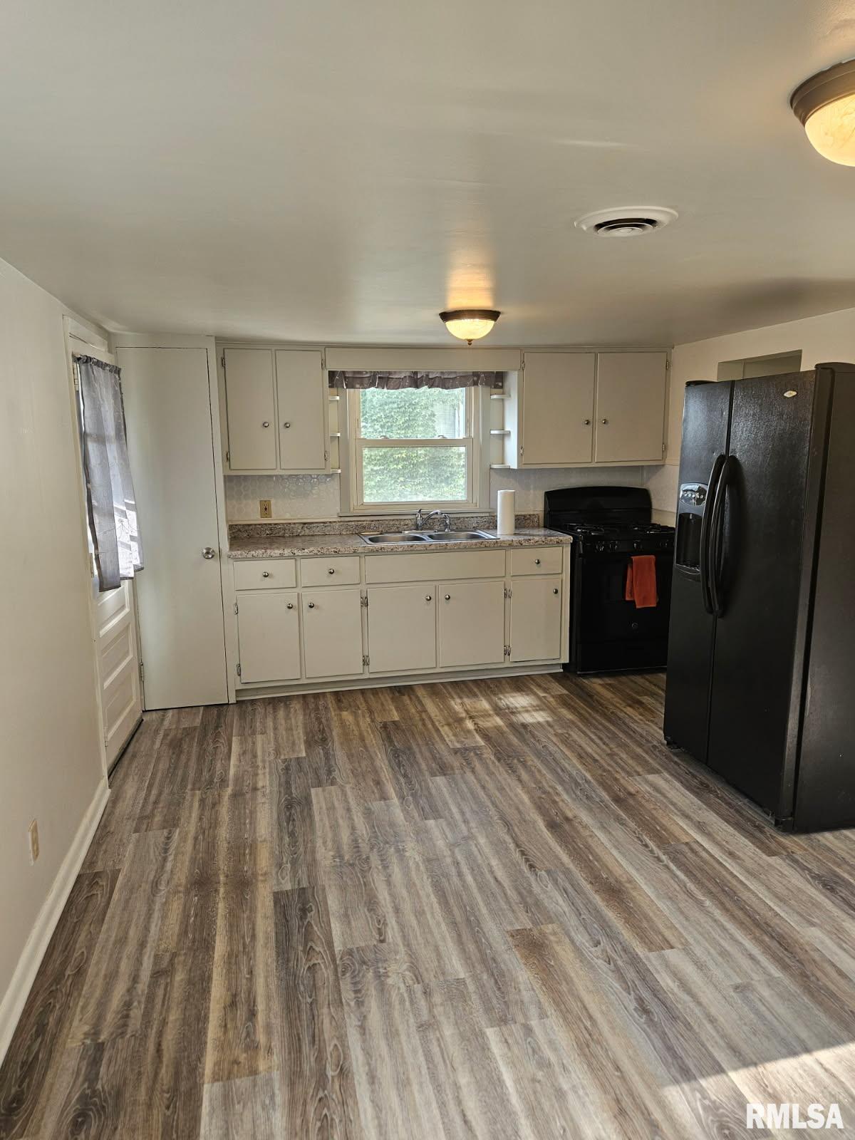 1223 North Front Street Chillicothe, IL 61523 - Photo 10 of 12