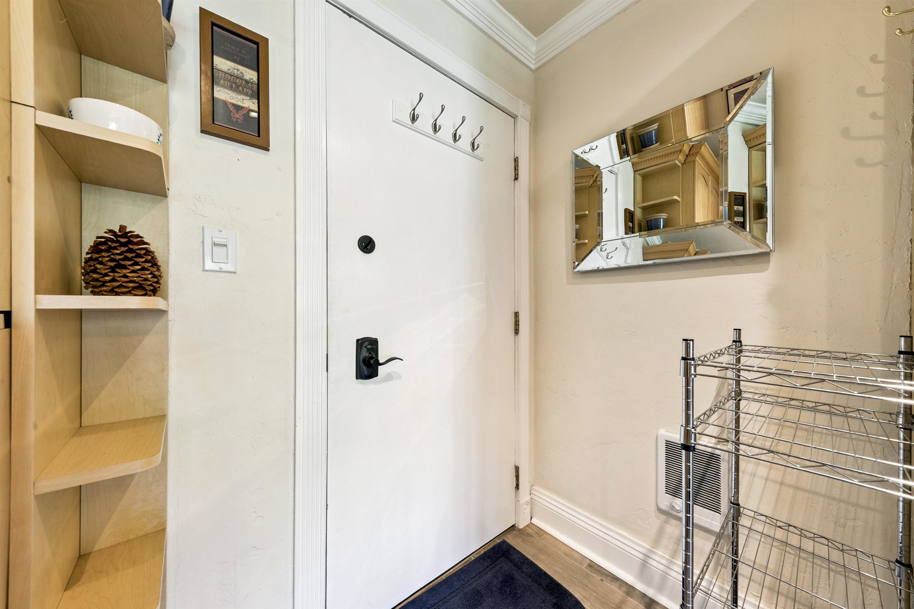 11591 Snowpeak Way, Unit 305 Truckee, CA 96161 - Photo 11 of 26