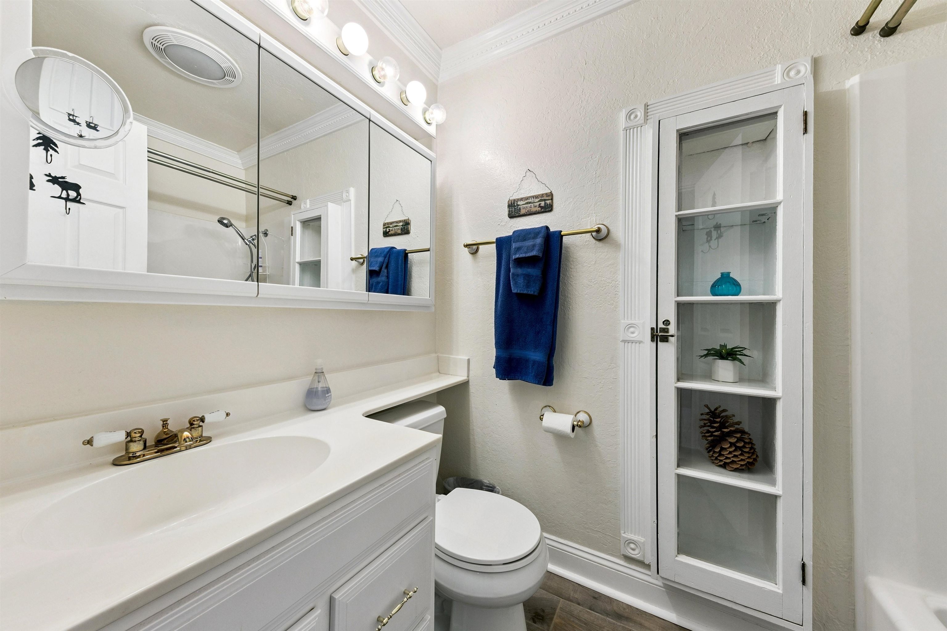 11591 Snowpeak Way, Unit 305 Truckee, CA 96161 - Photo 13 of 26