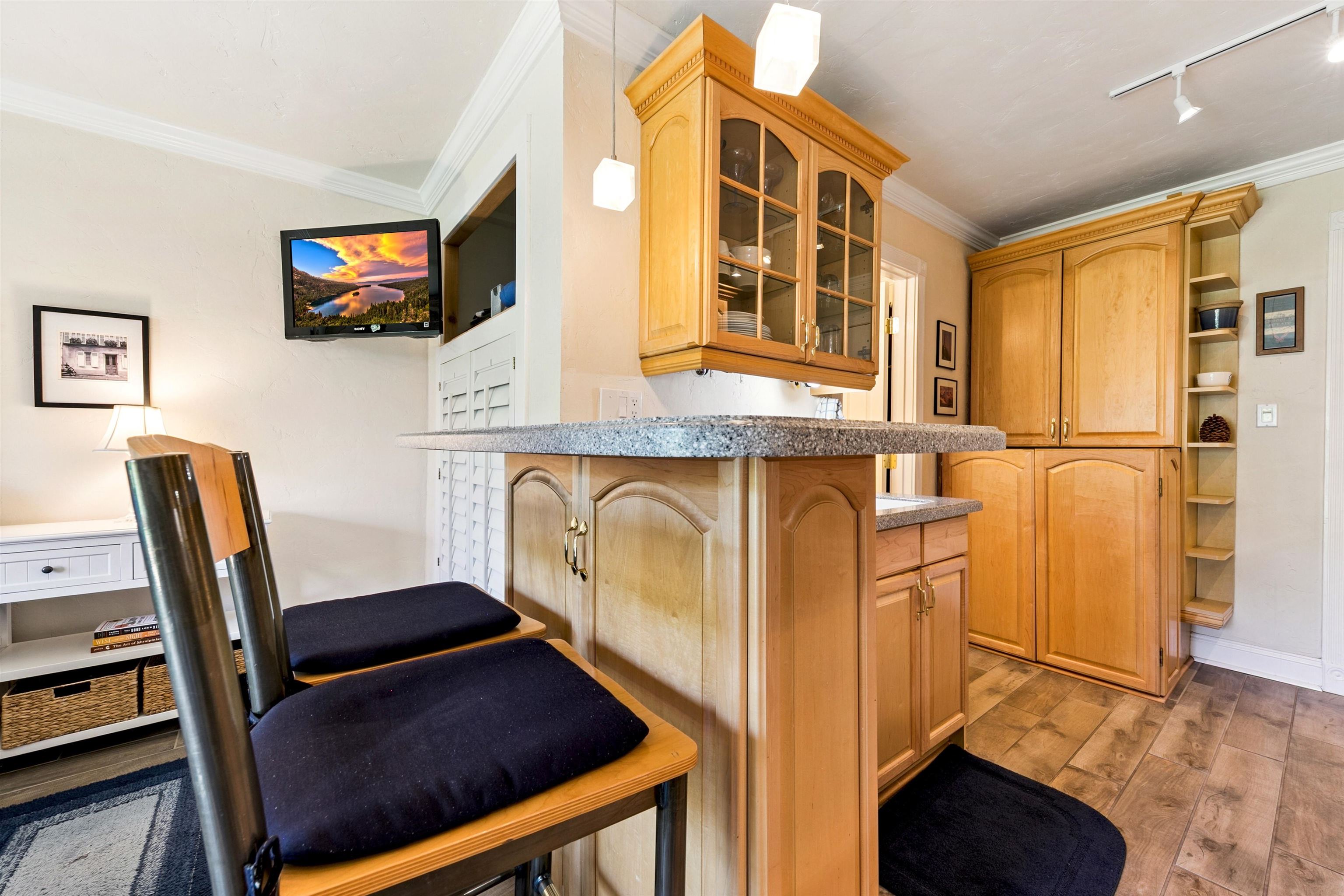 11591 Snowpeak Way, Unit 305 Truckee, CA 96161 - Photo 15 of 26