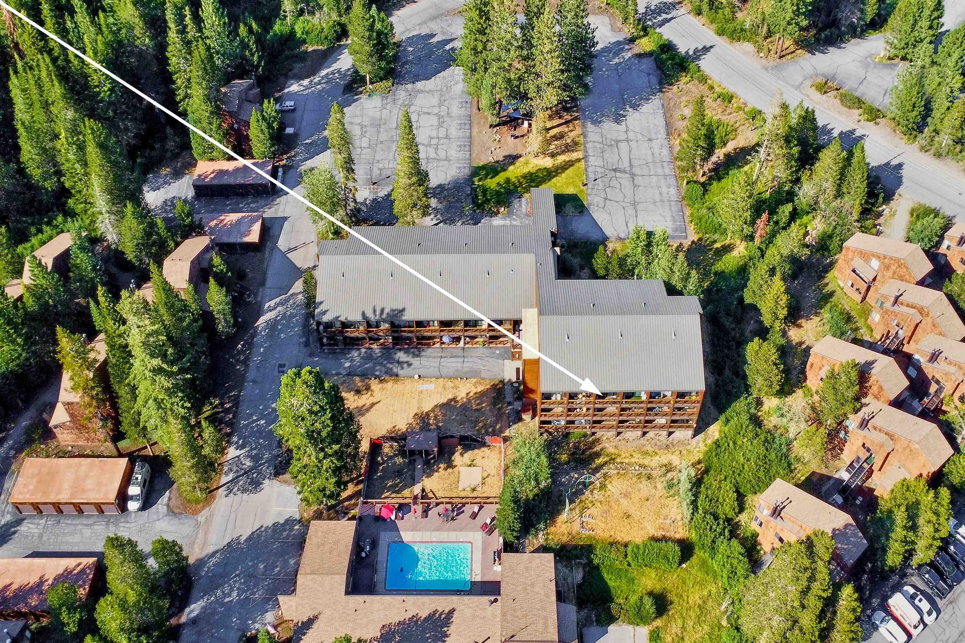 11591 Snowpeak Way, Unit 305 Truckee, CA 96161 - Photo 2 of 26