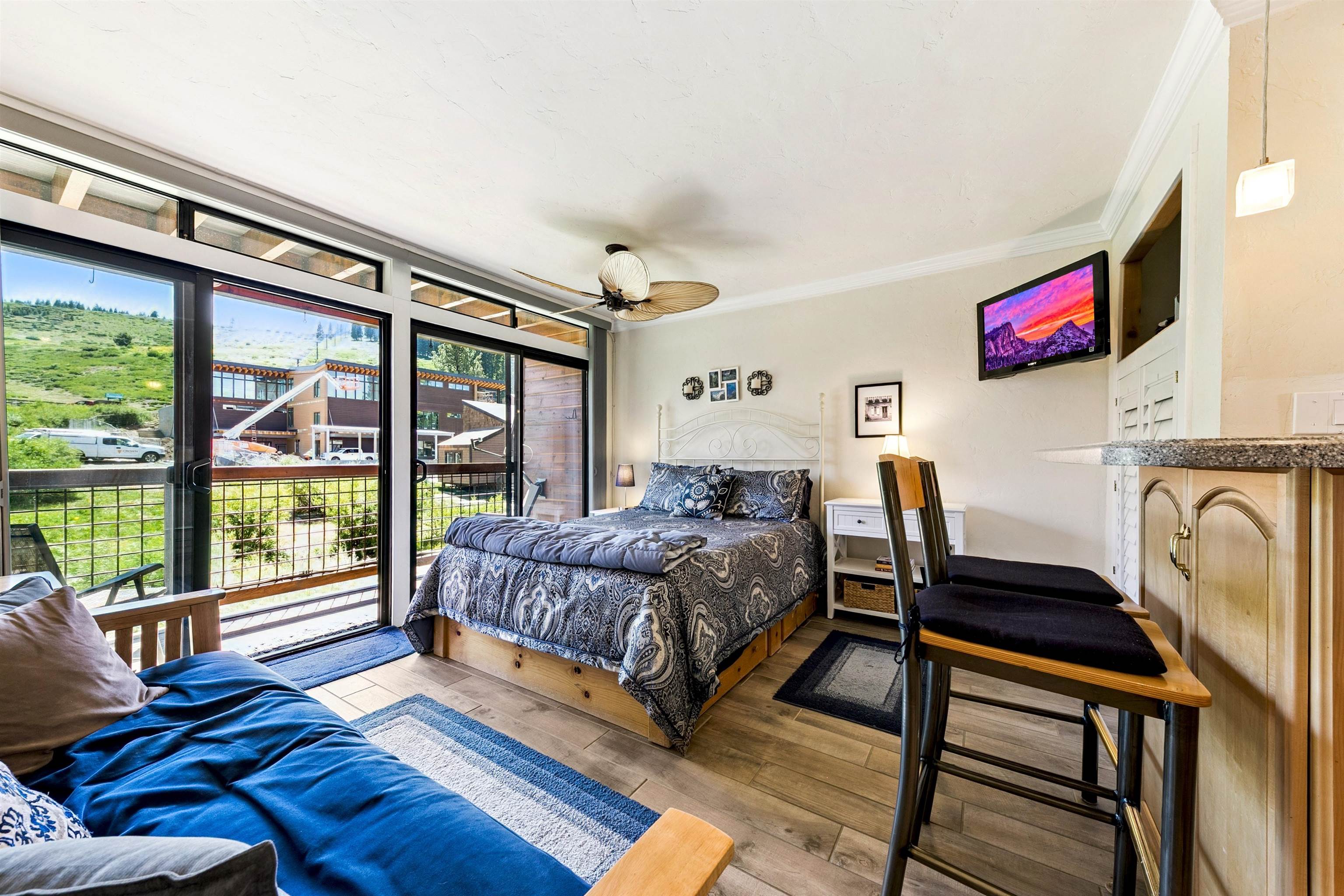 11591 Snowpeak Way, Unit 305 Truckee, CA 96161 - Photo 4 of 26