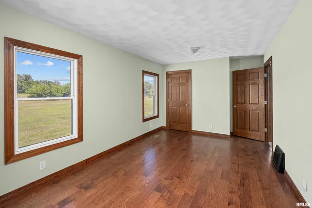 $295,000 | 23856 East 2200th Street, Geneseo, IL 61254