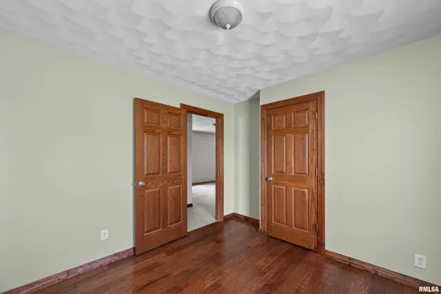 $295,000 | 23856 East 2200th Street, Geneseo, IL 61254