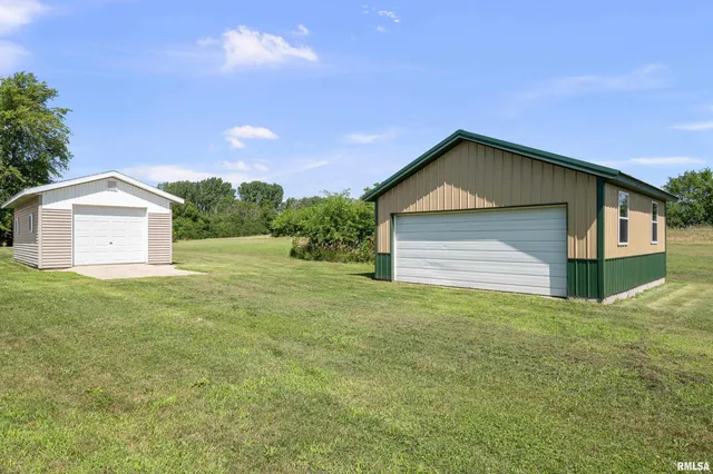 $295,000 | 23856 East 2200th Street, Geneseo, IL 61254