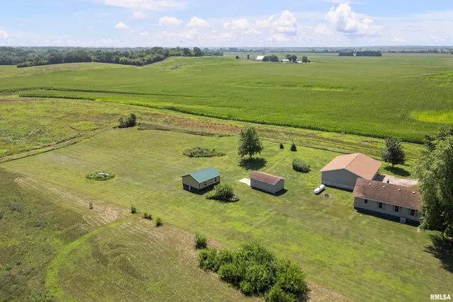 $295,000 | 23856 East 2200th Street, Geneseo, IL 61254