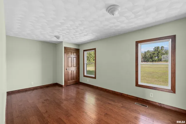 $295,000 | 23856 East 2200th Street, Geneseo, IL 61254