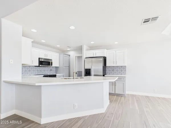 $659,900 | 2222 South Yellow Wood, Mesa, AZ 85209