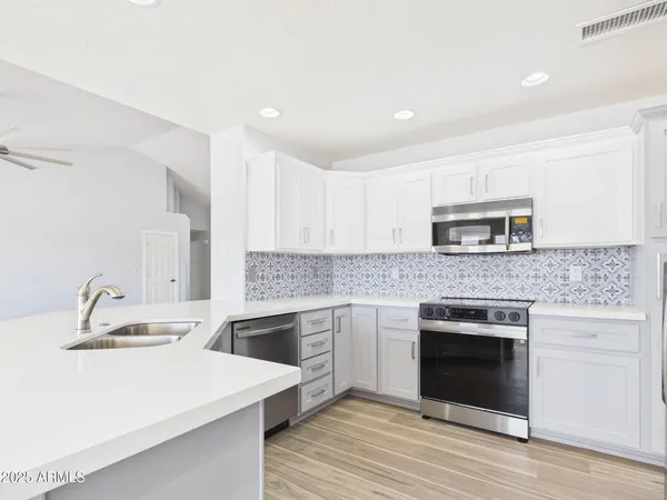 $659,900 | 2222 South Yellow Wood, Mesa, AZ 85209