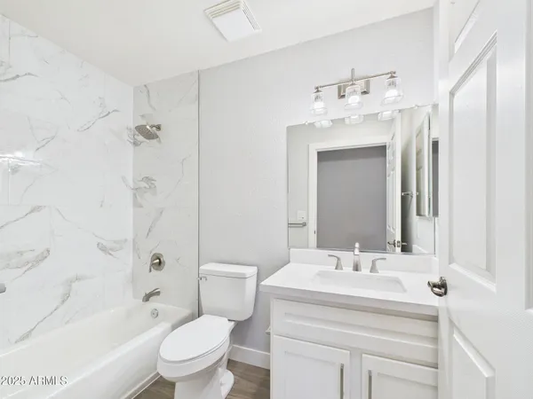 $659,900 | 2222 South Yellow Wood, Mesa, AZ 85209