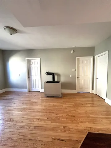 $1,400 | 62 Pitman Street, Unit 2R, Fall River, MA 02723